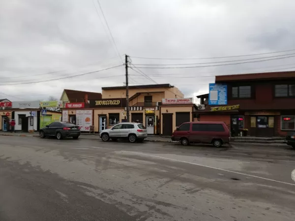 Фасад 30 кв. Постійний потік людей 4