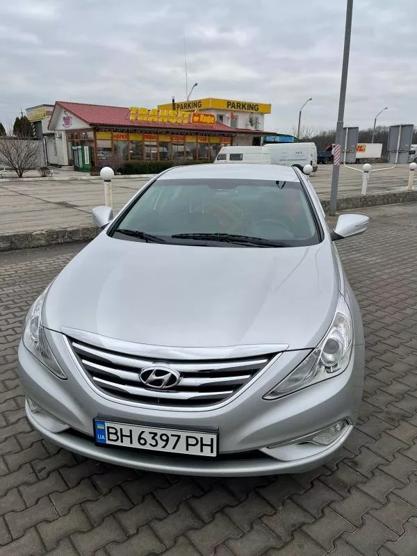 Сдам в аренду автомобиль Hyundai Sonata. Киев. 4