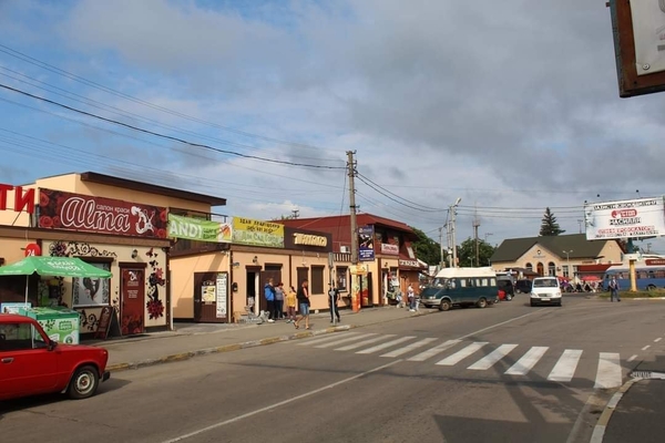 Сдам в аренду фасадное помещение на 30 м.кв. Супер место - постоянный 