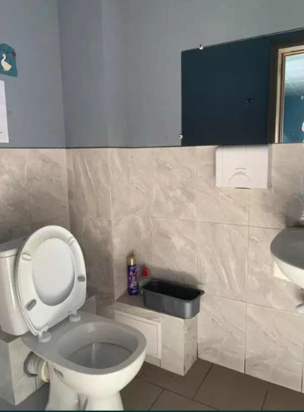 Прохідне місце 100 кв. 1 -поверх 9