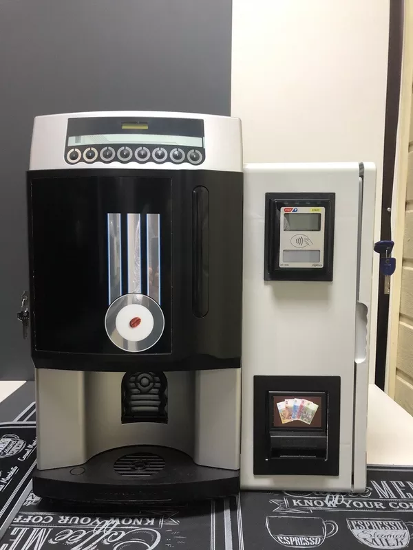 Кaвoвi мaшини laRhea та cyперавтомати Rheavendors по типу тейблтоп.  4