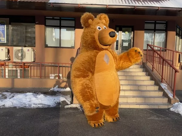 Медведь коричневый костюм надувной 3