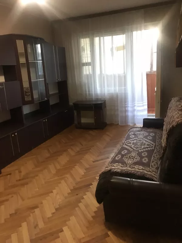 ОРЕНДА ПРОСТОРОЇ 2К КВАРТИРИ ВІД ВЛАСНИКА, ПІШКИ М. ЖИТОМИРСЬКА 3