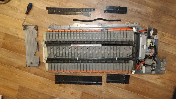 Відновлення ємності гібридних акумуляторів автомобілів Тойота. 4