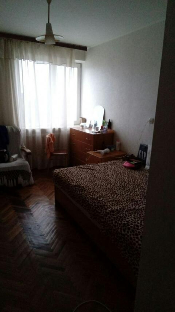 Сдам 2-комнатную квартиру возле метро Лукьяновская 5
