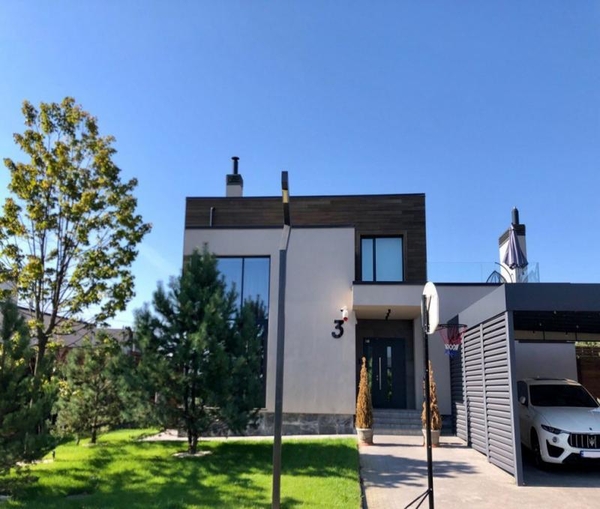 Продається затишний двоповерховий будинок 221, 98 кв.м в КМ Crystal Forest 3