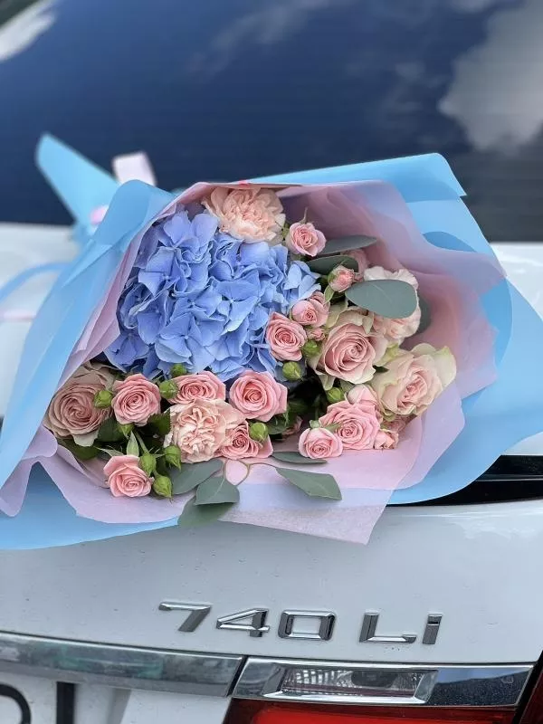 Квіти з доставкою в Києві,  оптові ціни 4