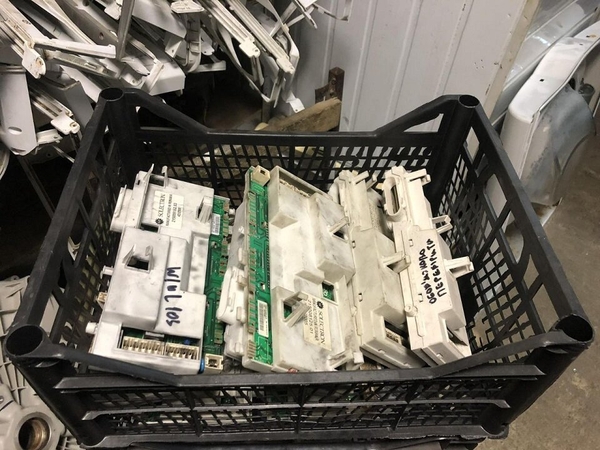 Продаємо нові та вживані запчастини до пральних машин 3