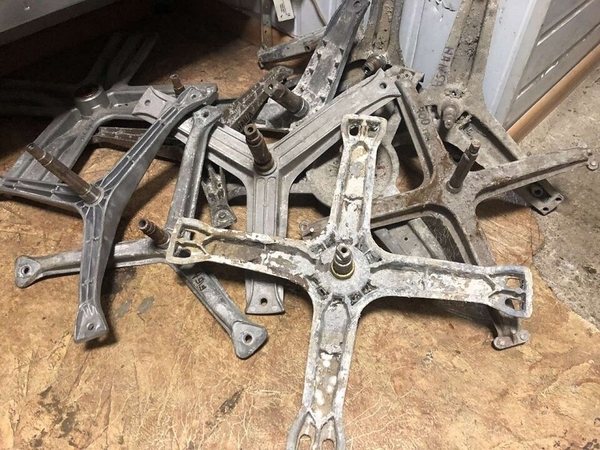 Продаємо нові та вживані запчастини до пральних машин 8