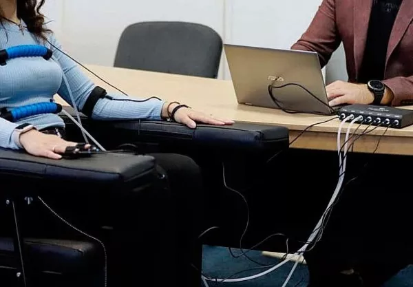 Поліграфолог для бізнесу - перевірки персоналу на крадіжки