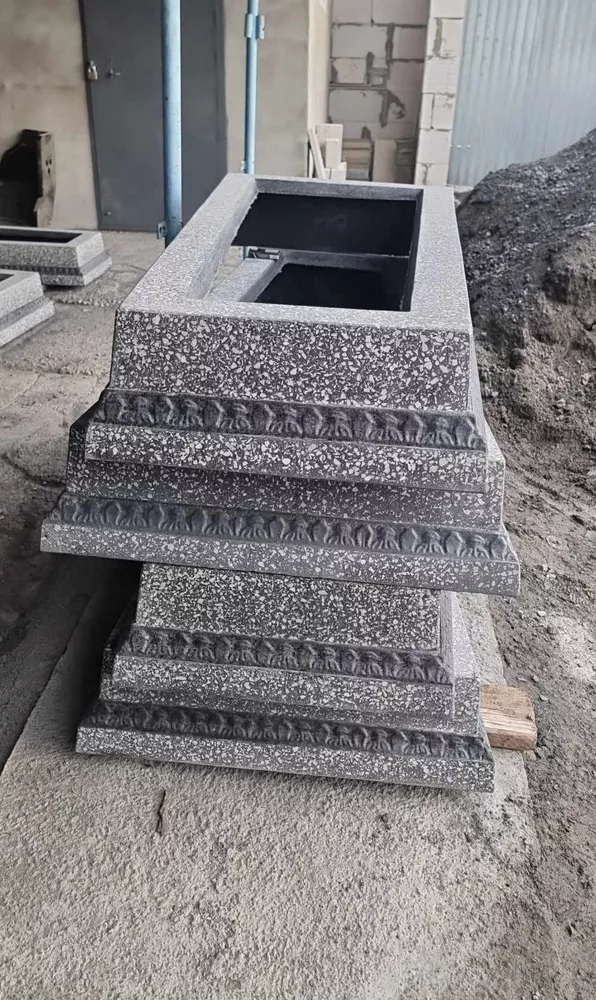 Надгробия мраморная крошка на могилу 