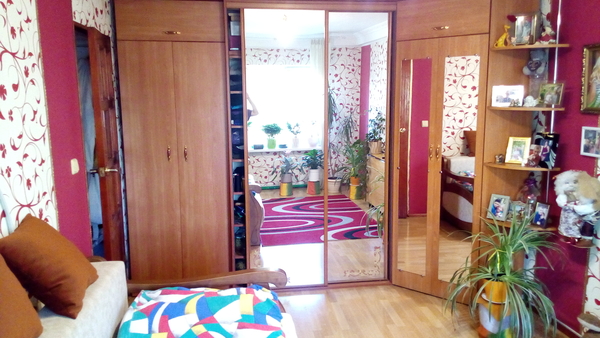 Продам двокімнатну квартиру з меблями та технікою у Києві ,  2