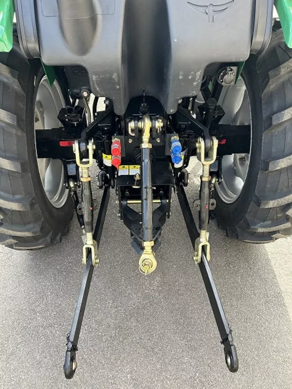 Надійний трактор КИЙ-09504 на 50кс 2