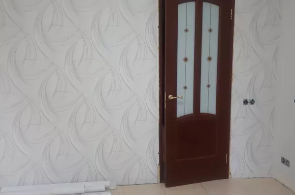 Поклейка обоев Киев недорого