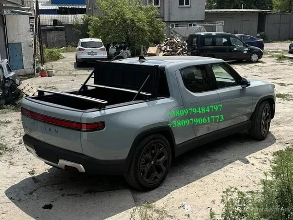 Силова кришка для кузова пікапа Rivian R1T – захист, стиль 4
