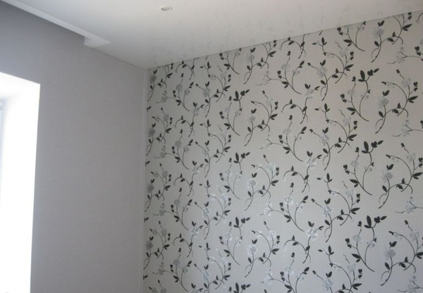 Поклейка обоев Киев Шпаклевка