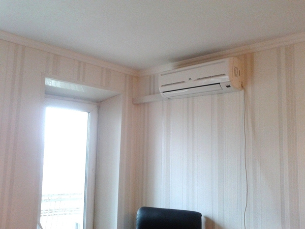 Поклейка шпалер Борщагівка Святошин Виноградар