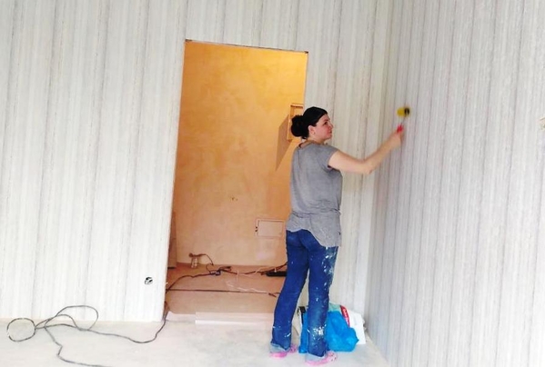 Поклейка обоев Услуги маляра-штукатура