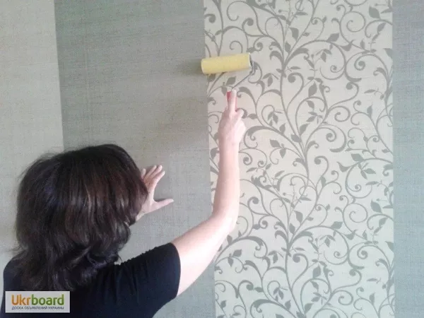 Поклейка шпалер Київ Фарбування стін