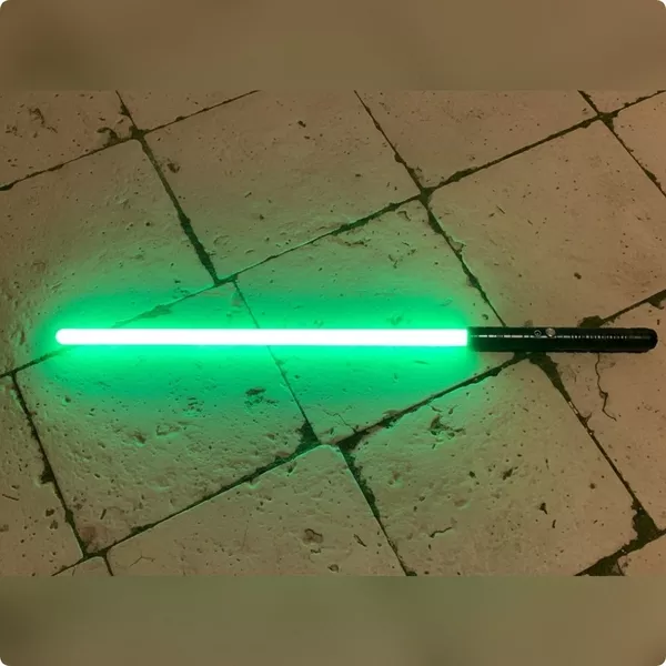 Световой меч Джедая - почувствуй Силу!