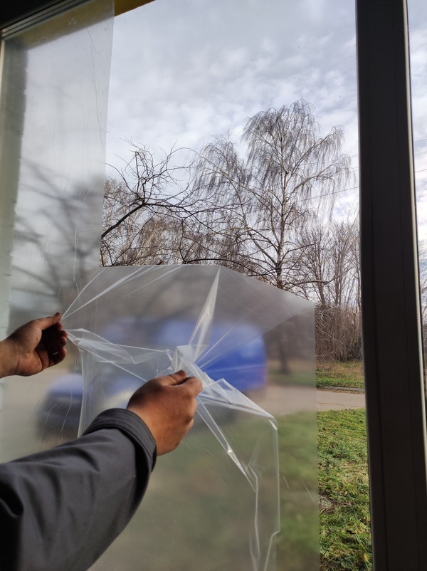 Плівка самоклеюча захисна малярна (універсальна) RULON (30м.)