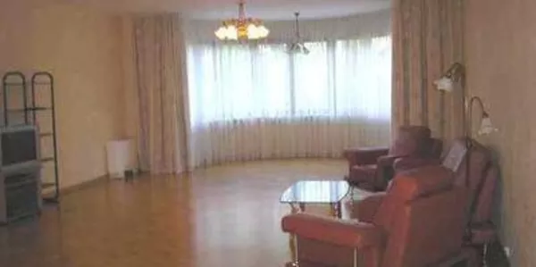 Крапивницкого(липки) 10. 4-х.комн.квартира.Vip-ремонт.