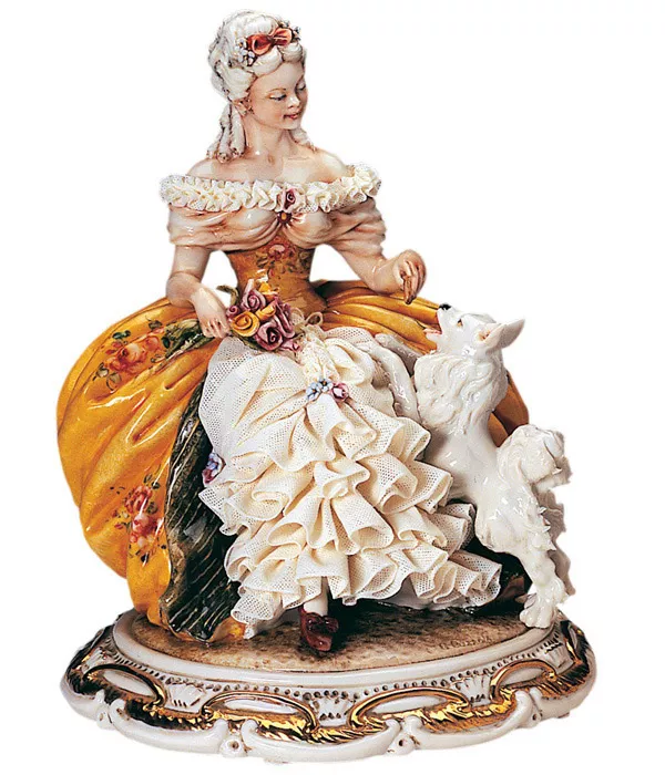 Продам фарфоровую статуэтку 1859 года