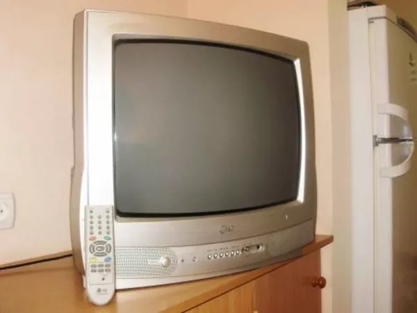 Продаю телевизор LG  RT-20CA75M
