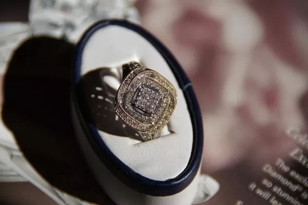Новое кольцо из белого золота с 76 бриллиантами (tw 0, 5 ct)  4