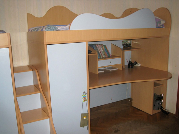 Мебель для детской (Кровать,  стол,  шкаф),   фирма ЭНРАН-АКРОС 2