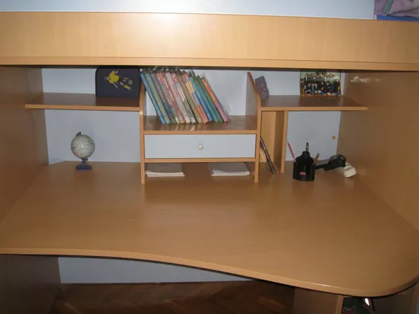 Мебель для детской (Кровать,  стол,  шкаф),   фирма ЭНРАН-АКРОС 4
