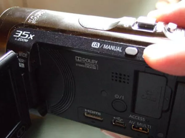 Продам видеокамеру Panasonic HDC-SD900 2