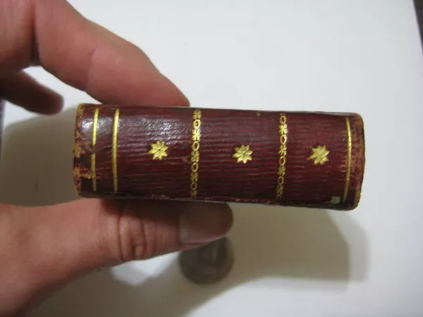 Уникальная антикварная миниатюрная книга 1810г 3