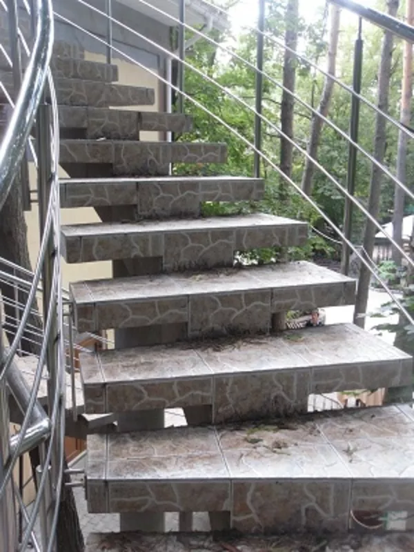     Изготовление бетонных лестниц.