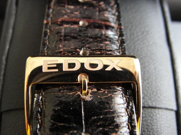 Продам Edox,  новые швейцарские часы ТОРГ 7