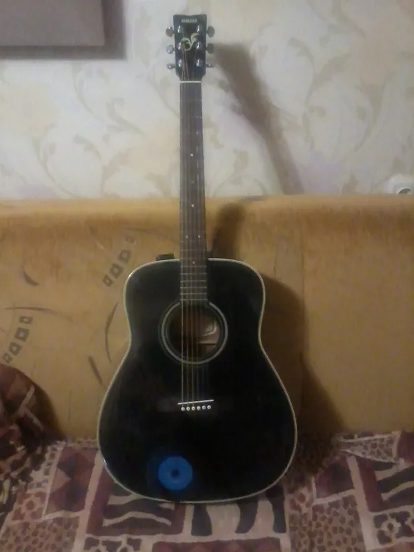 Продам акустическую гитару...Yamaha FG-412 BL