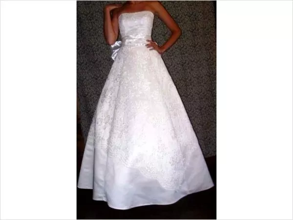 Продам,  или сдам на прокат,  шикарное  свадебное платье . 3