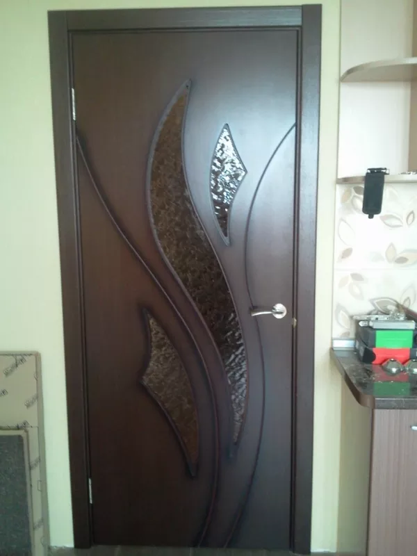 Установка межкомнатных дверей в Киеве.