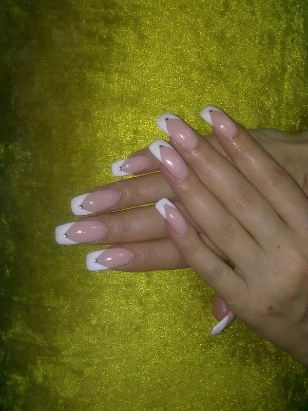 Услуга по наращиванию ногтей,  ресниц 5