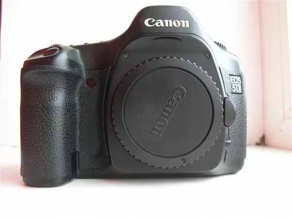Продам Canon EOS 5D Mark|   body