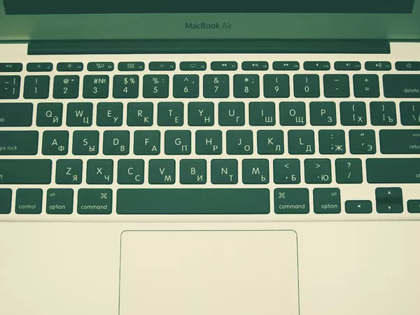 Лазерная гравировка клавиатуры ноутбука,  телефона 3