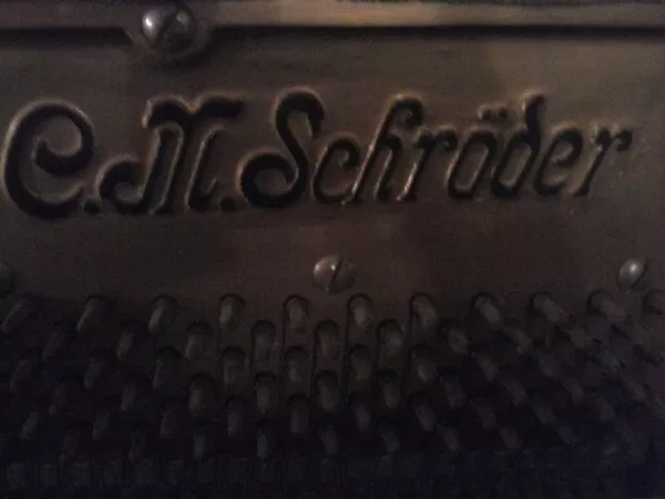 Продам пианино SCHRÖDER инхрустированное с подсвечниками 2