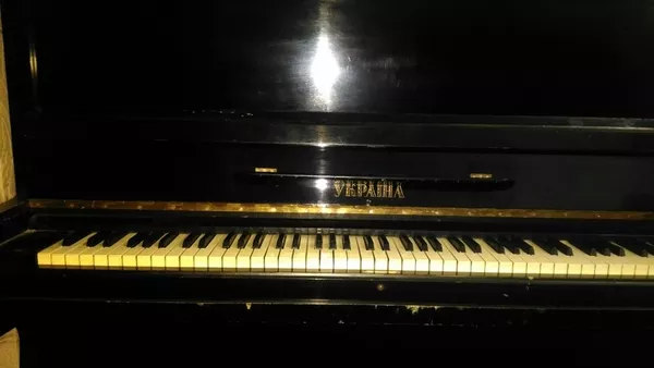 Срочно продам пианино Украина! 3