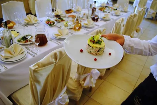 Запрошуємо на роботу прибиральницю-покоївку  3